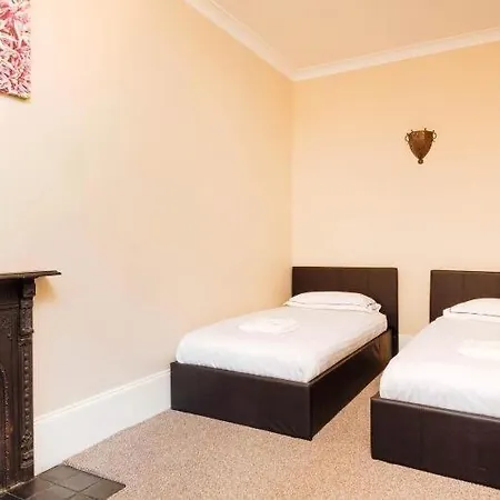 Spacious New Town Garden Flat Edinburgh Exterior photo